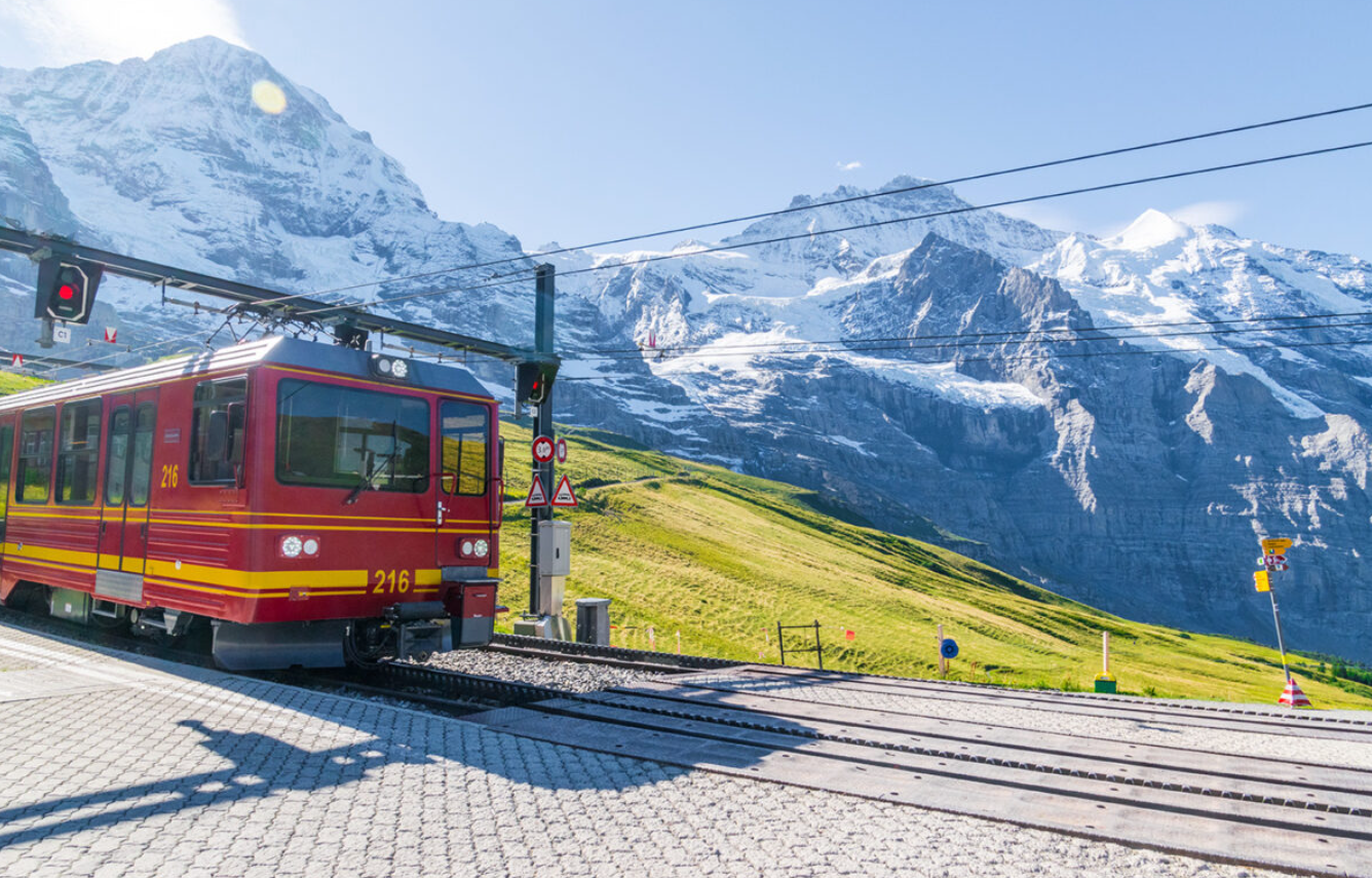Autobús de montaña en Cortina d'Ampezzo para moverse sin coche por los Dolomitas