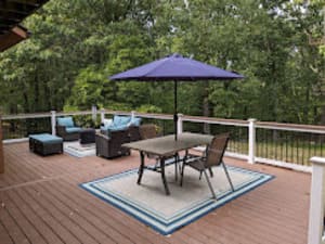 {{ custom_values.service_1 }} in {{custom_values.area_3})