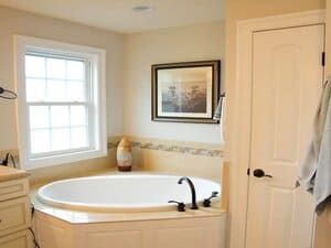 {{ custom_values.service_4 }} in {{custom_values.area_5})