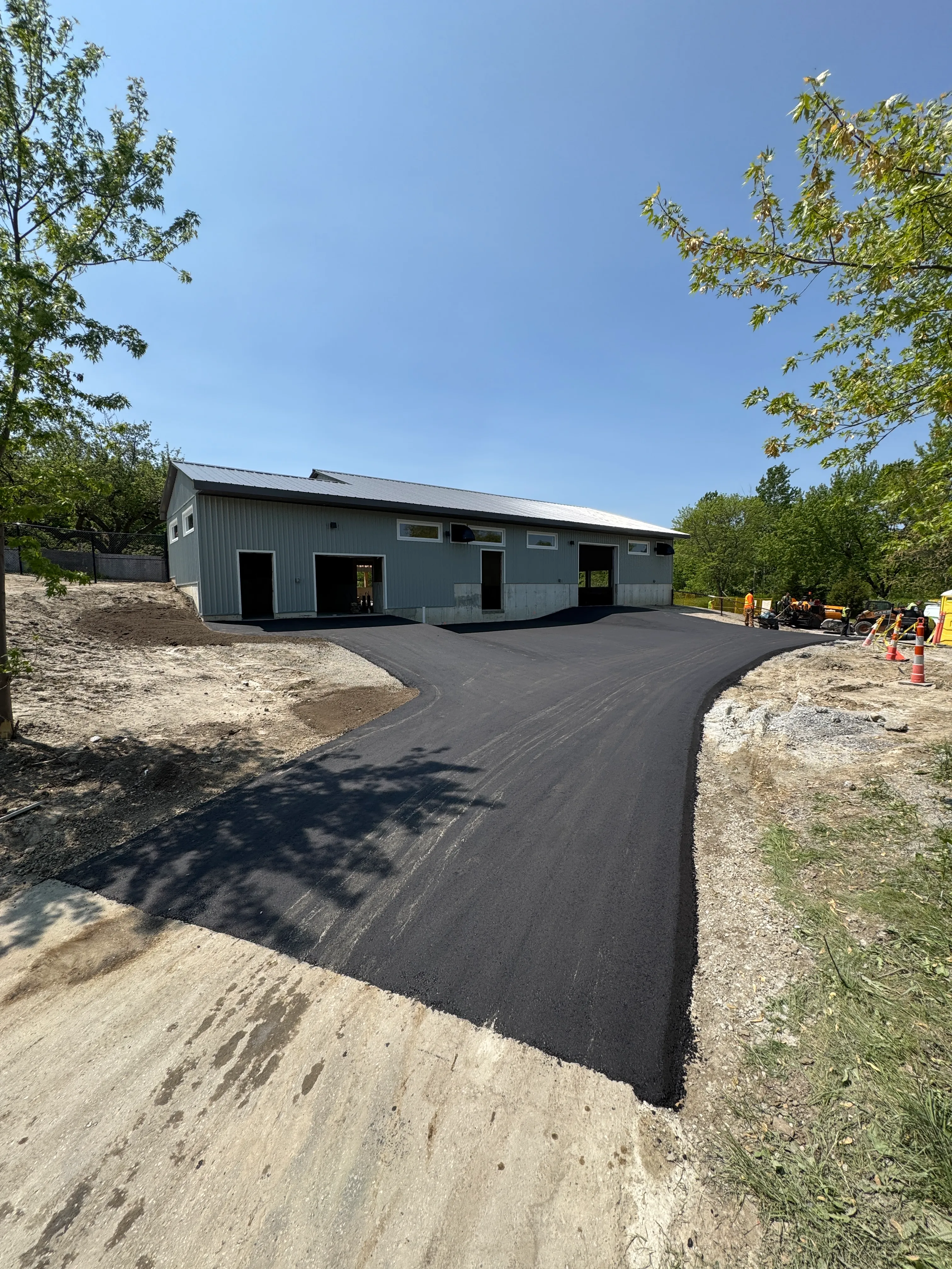 Asphalt Driveway Entrance for New Barn Building at The Toronto Zoo | Pavemar Paving