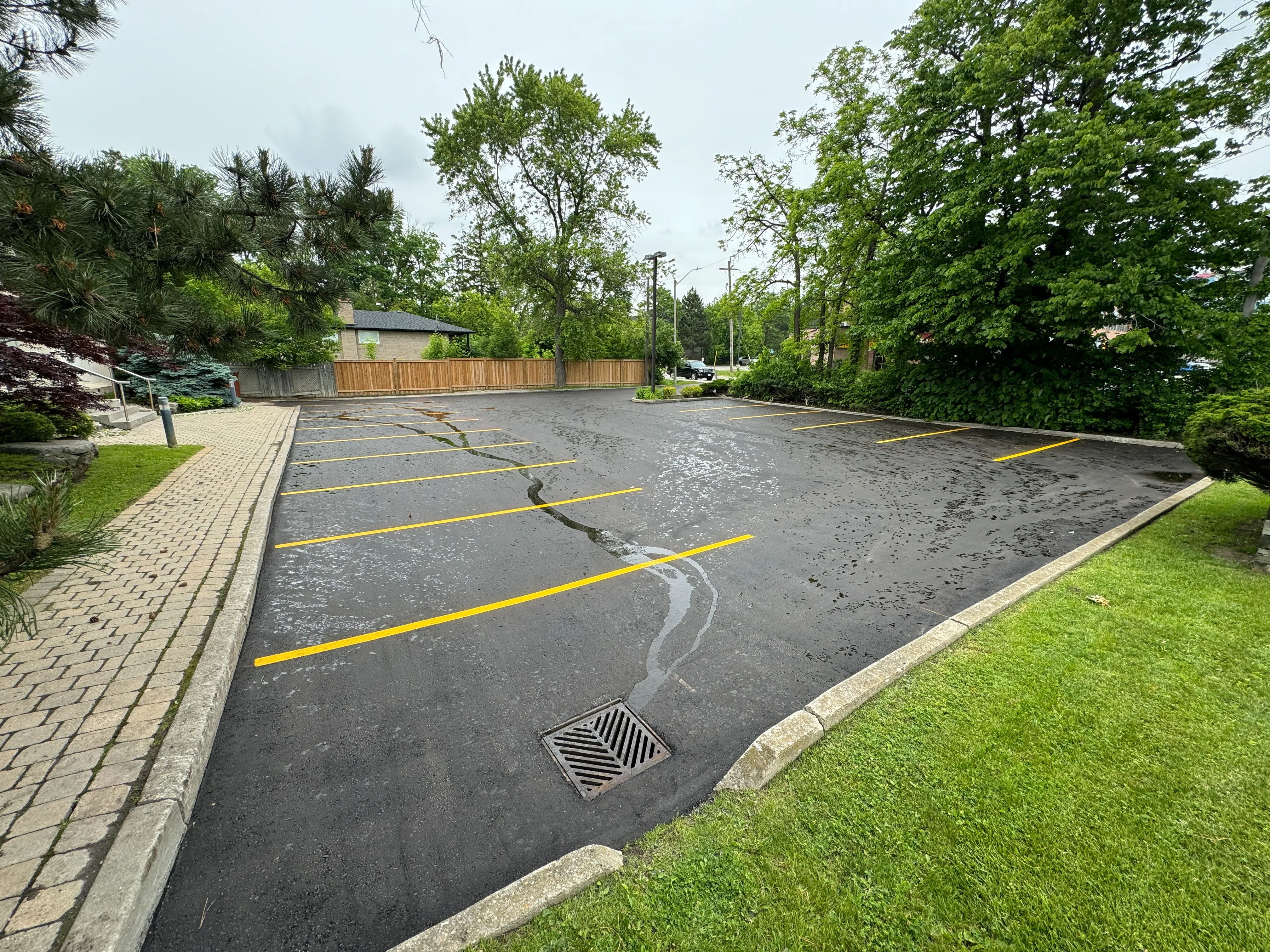 Parking Lot Asphalt Resurfacing In Richmond Hill | Pavemar Paving
