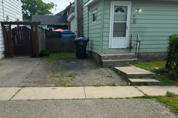 Driveway Extensions in Toronto: Do’s, Don’ts, and What to Expect