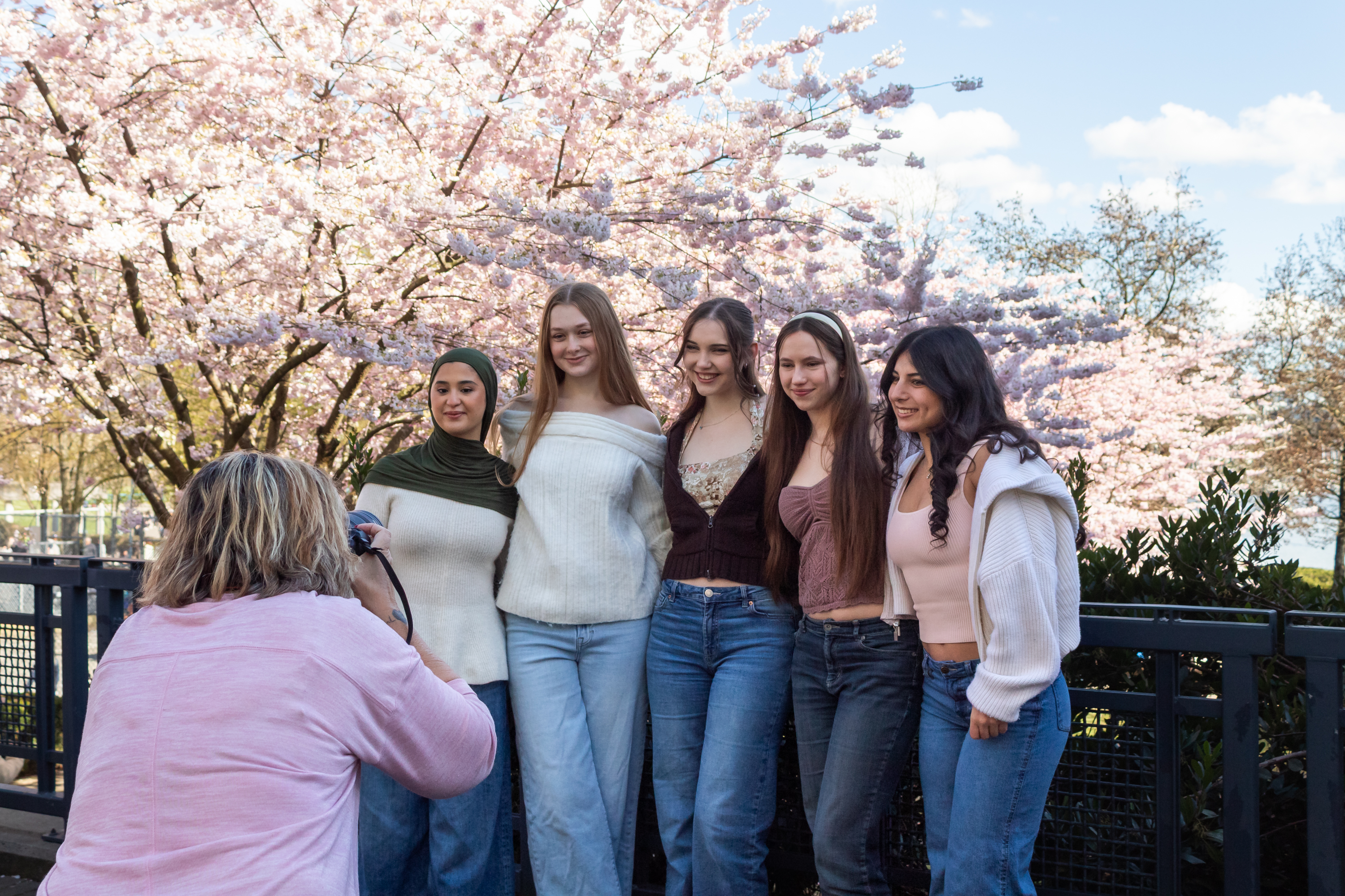 sessions photography spring blossoms rainy greens leaves grass sessions photography spring blossoms rainy greens leaves grass