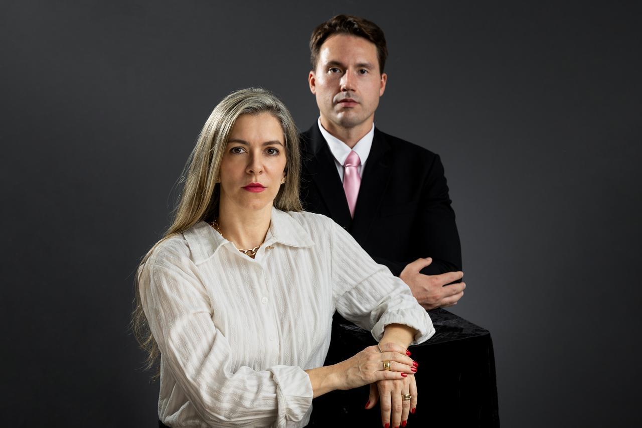 Dra. Caroline Pasquali e Dr. Arthur Poli — Pasquali e Poli Sociedade de Advogados