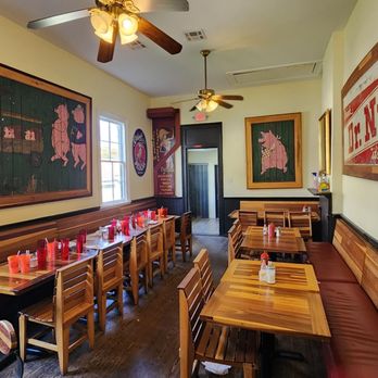 Elizabeth's Restaurant brunch spot in New Orleans
