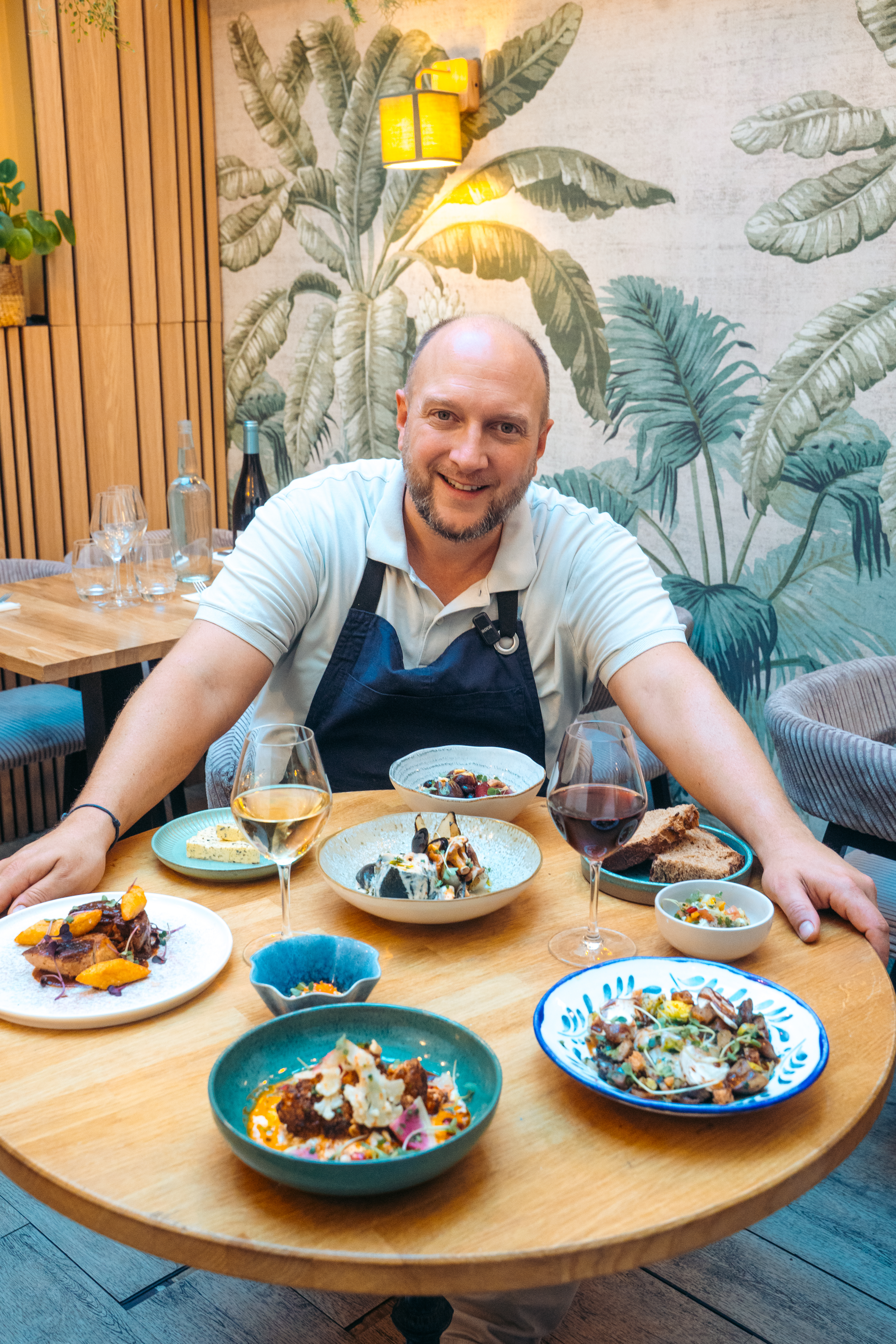 Le Chef Aurélien et ses plats