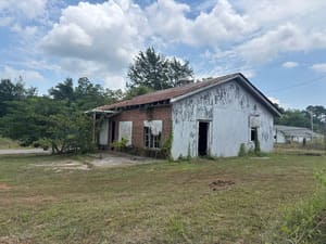 {{ custom_values.service_3 }} in {{custom_values.area_3})