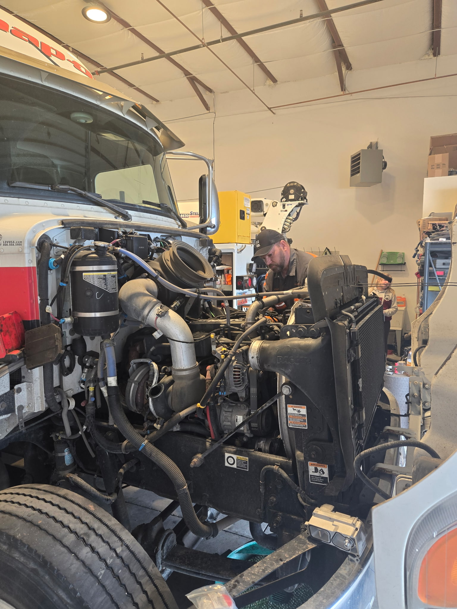 WB Engine Repair - Business Photo