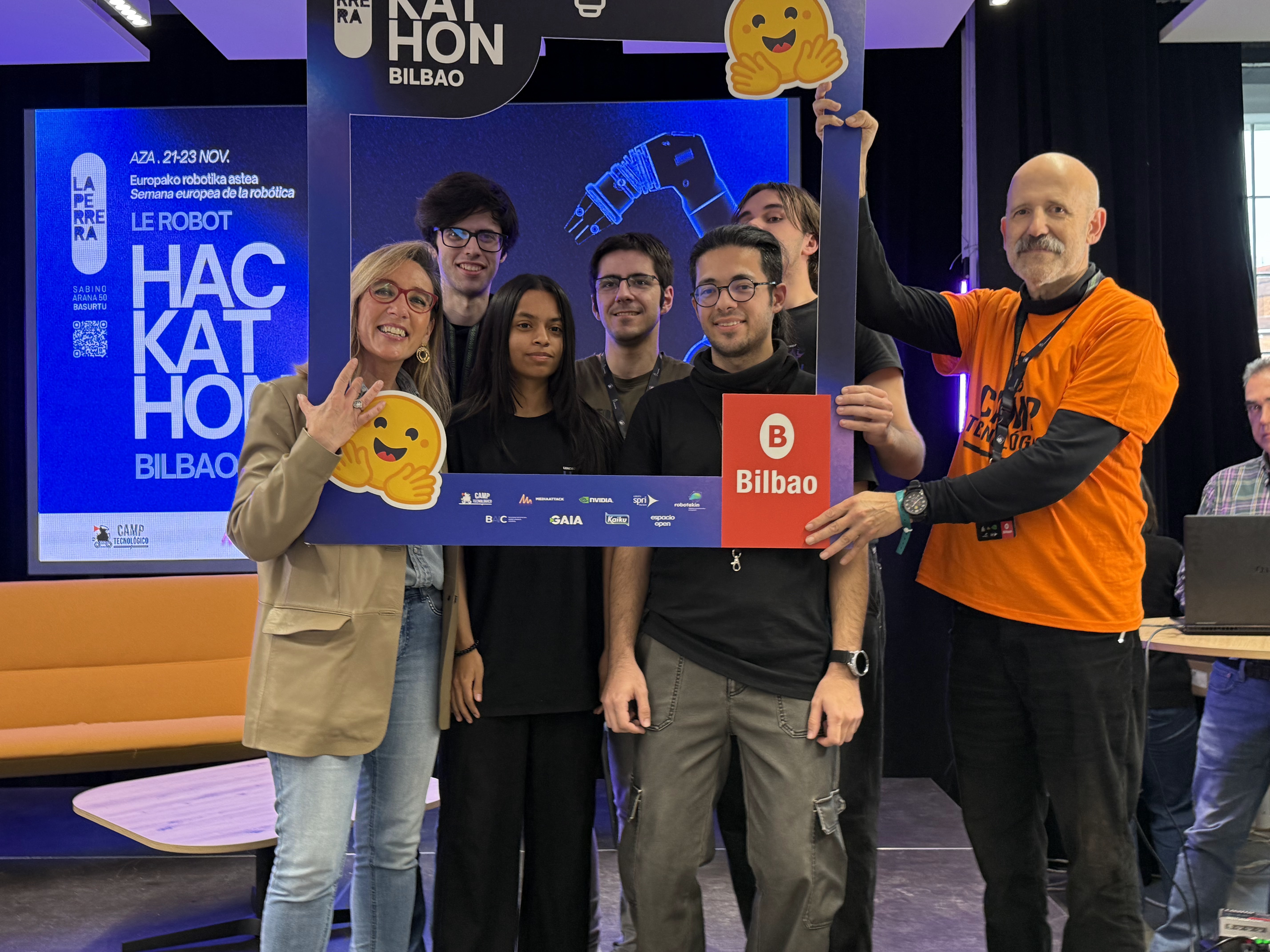 Participantes Hackathon LeRobot Bilbao 2025