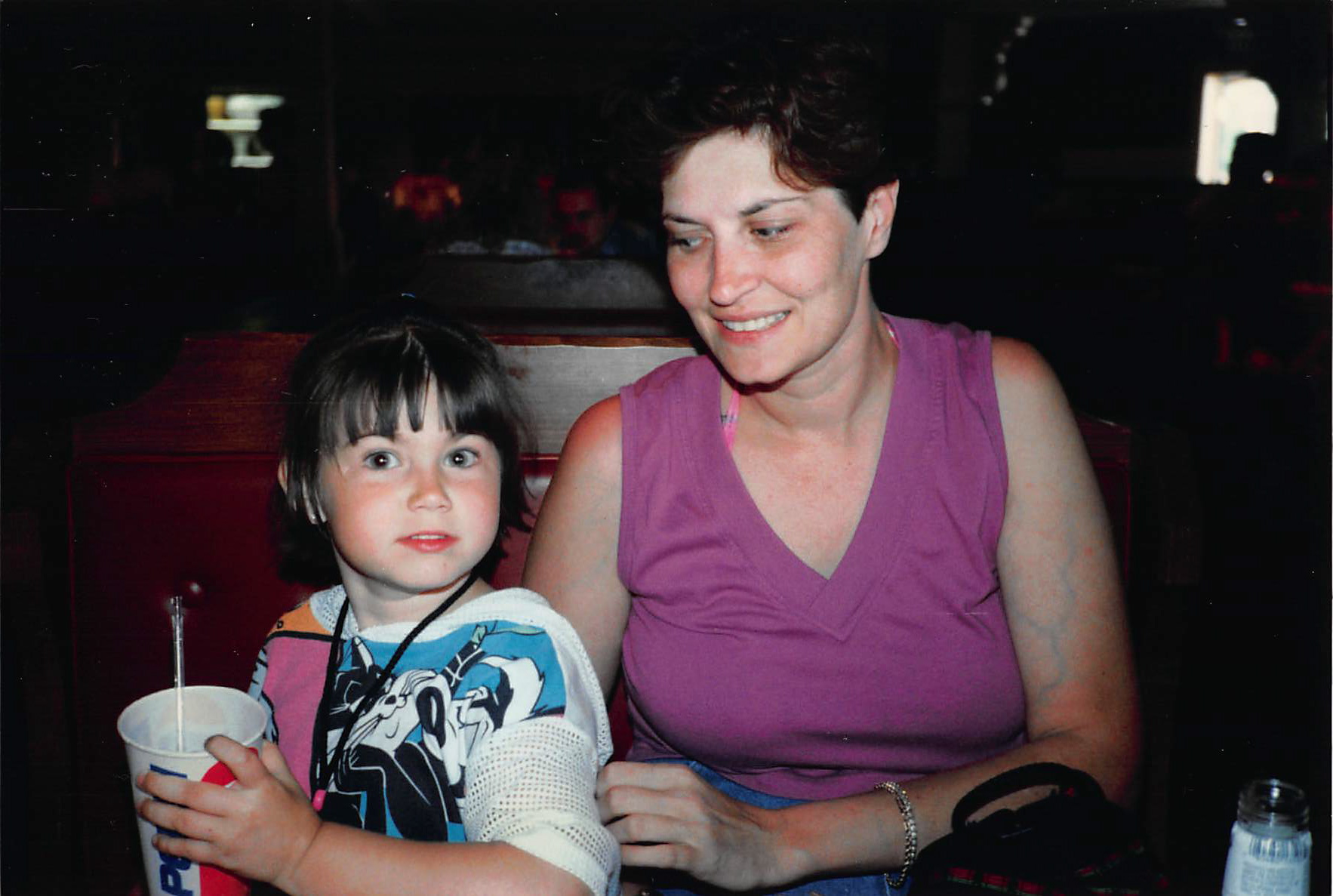 Nicole as a little girl with her mom Sueanne
