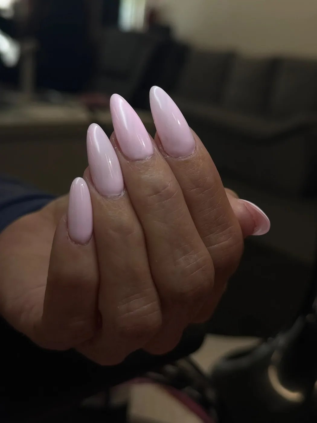 Set de gel tips rosa claro, almendra larga hecho por Elizabeth en el primer Seminario de Gel Tips de Trend Nails Course, Caguas