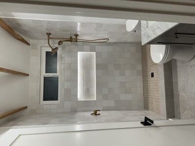 {{ custom_values.service_4 }} in {{custom_values.area_4})