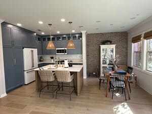 {{ custom_values.service_2 }} in {{custom_values.area_7})