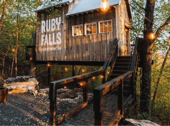 Red Bud Treehouse