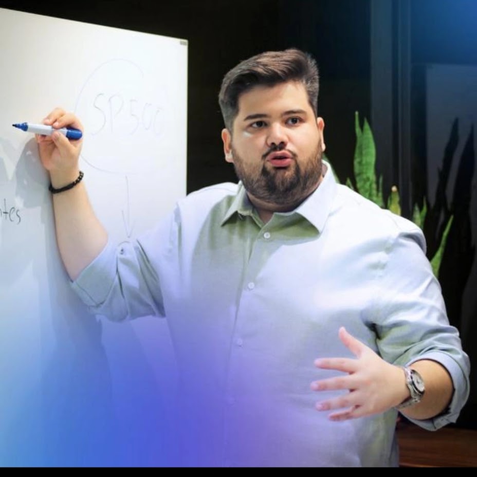 Cris Fernandez — Asesor Financiero Certificado Paraguay