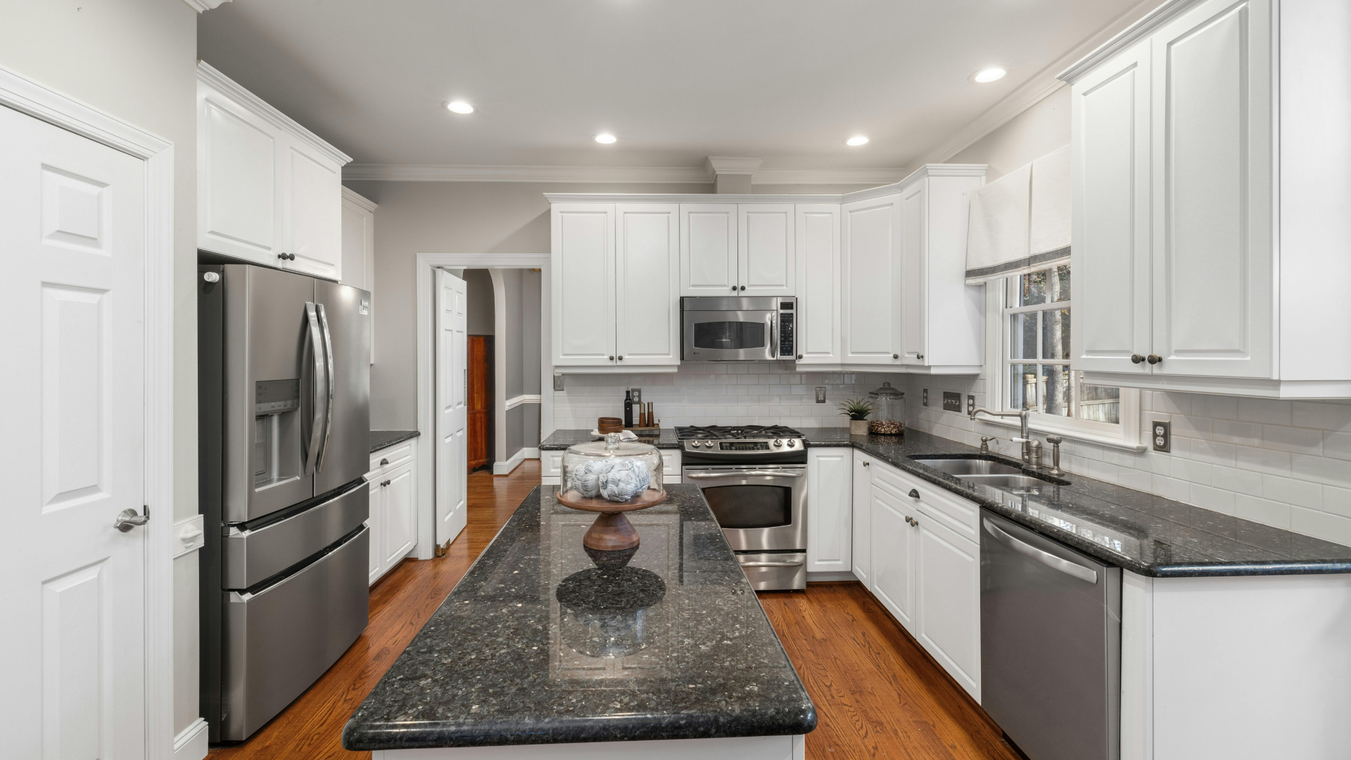 Cabinet Painting & Refinishing