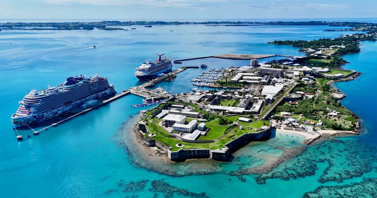 Snorkel Park Beach Club is right by the cruise port at the Royal Navel Dockyard
