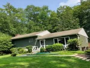 {{ custom_values.service_1 }} in {{custom_values.area_4})