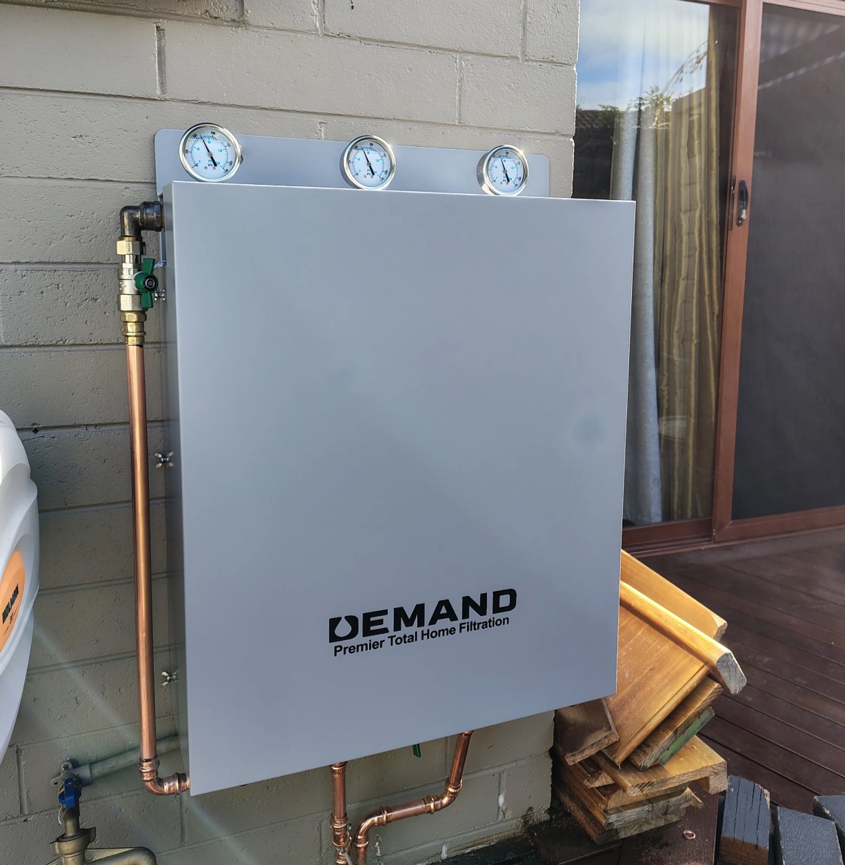 Water filtration installation