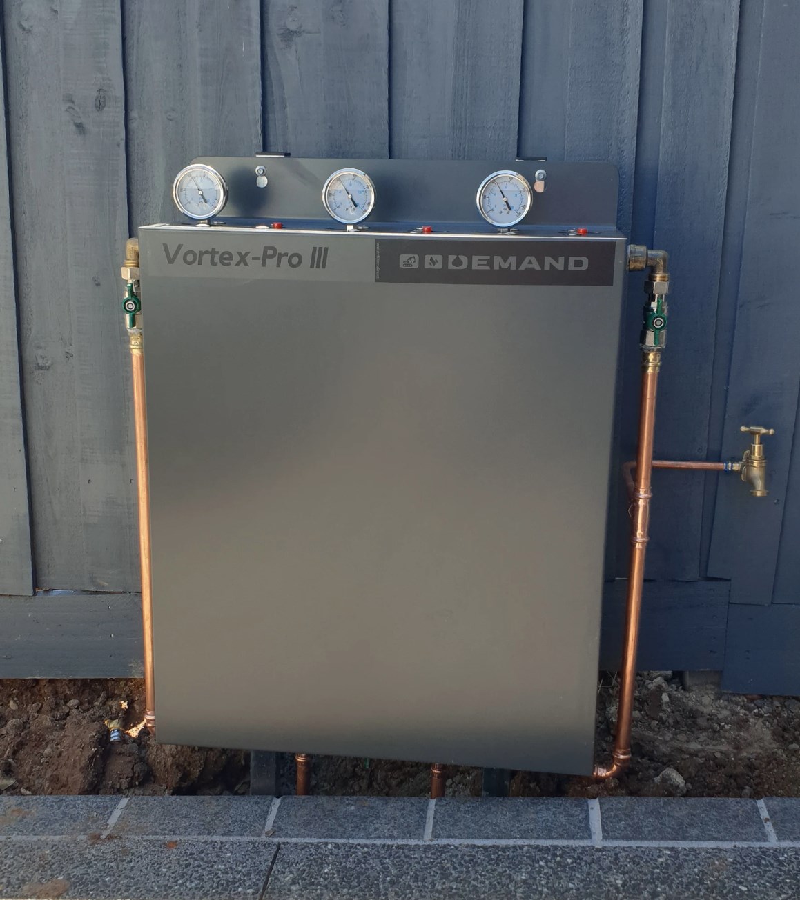 Water filtration installation