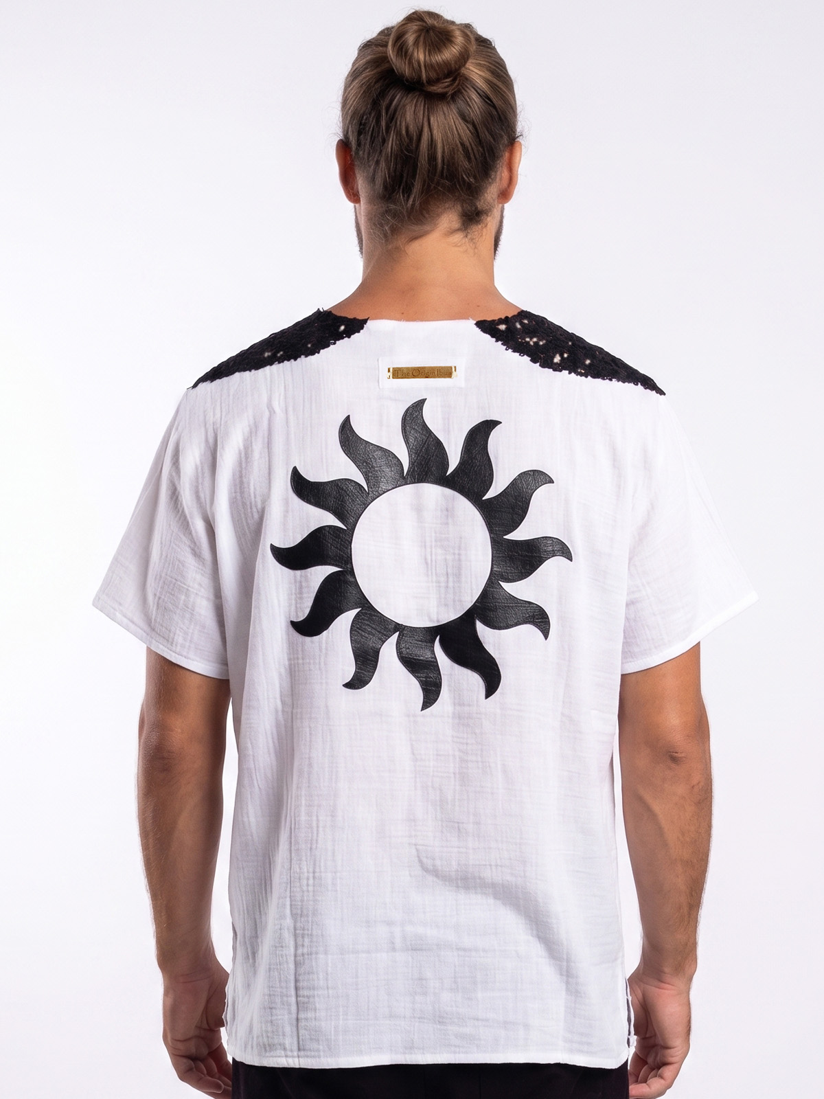 Camiseta blanca sol cuero 1 - The Origin Ibiza