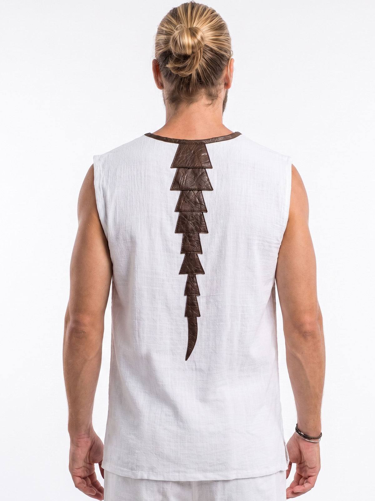 Camiseta blanca columna