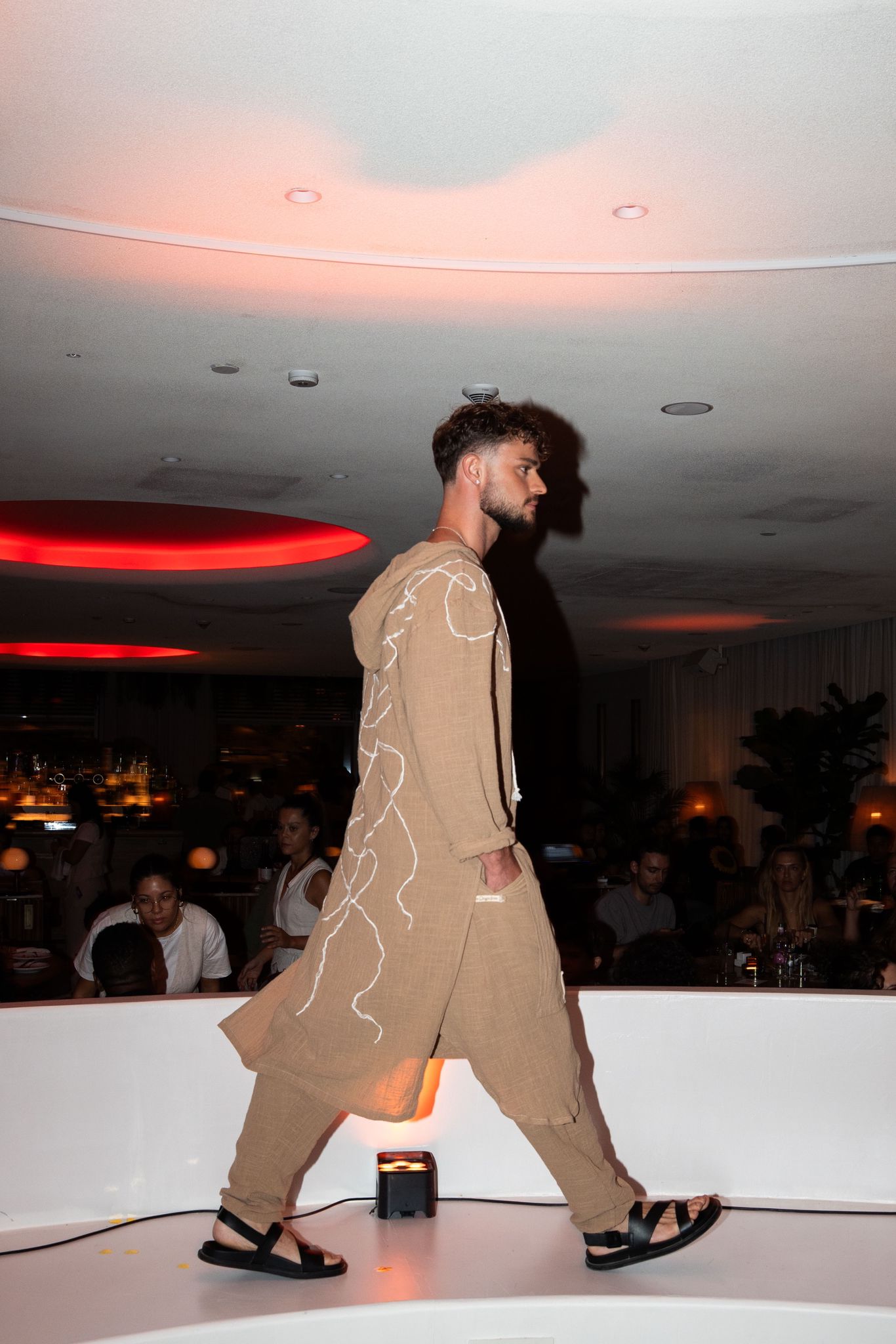 Desfile Veolur The Standard Ibiza 2026 – The Origin Ibiza 24