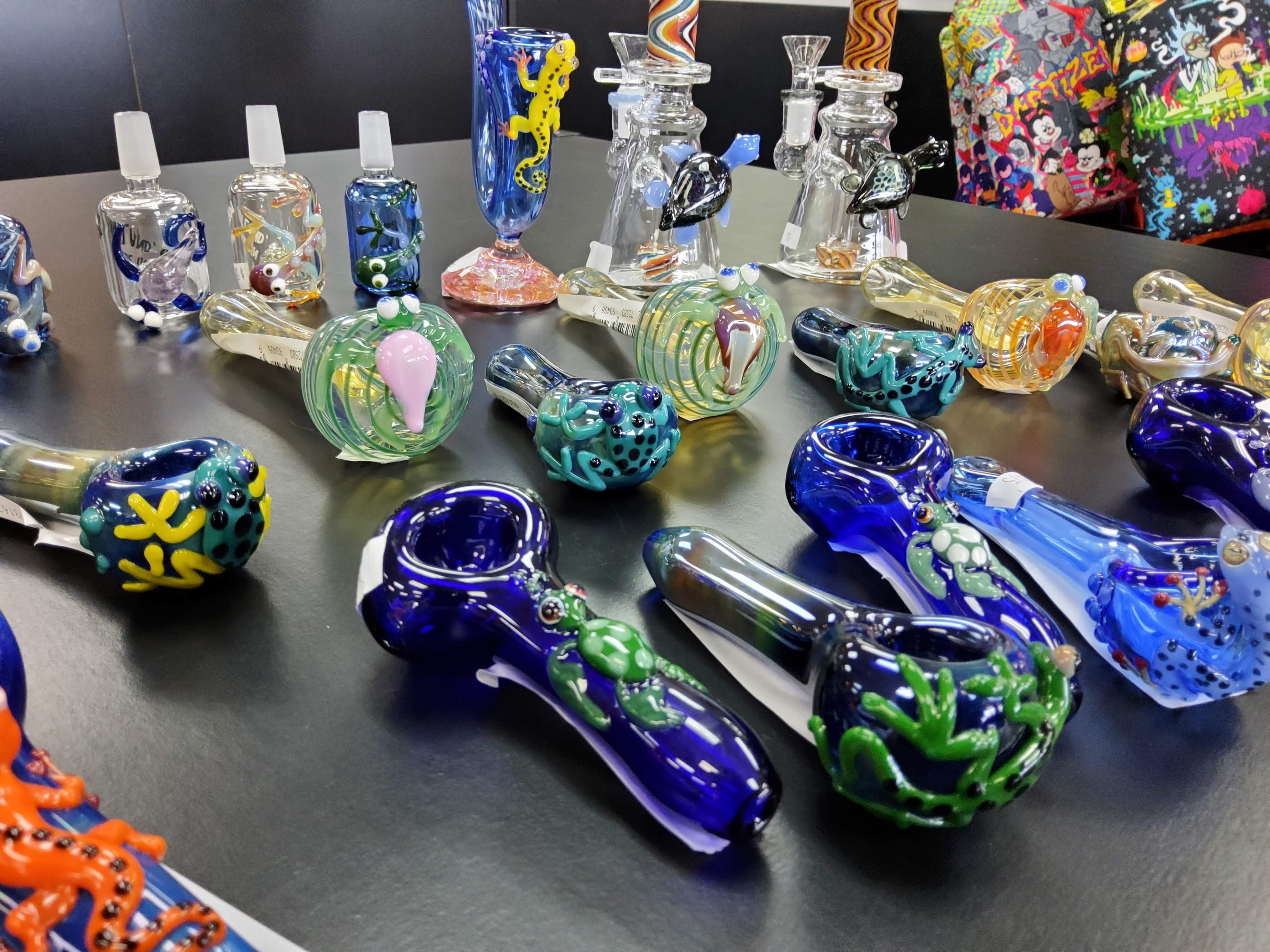 Water Pipes & Bongs