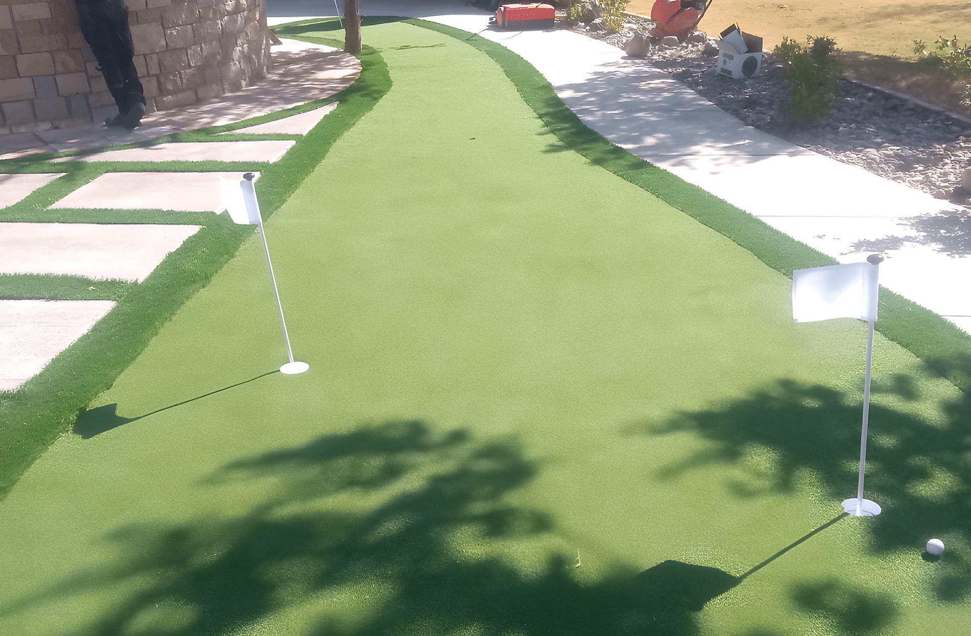Artificial turf putting green installed in El Paso