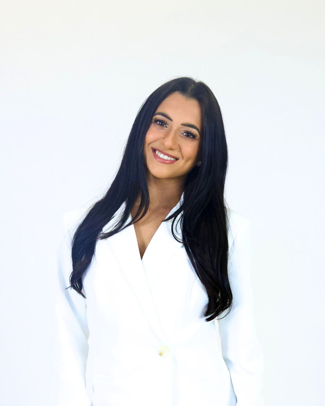 Mia Murarescu, Operations Manager