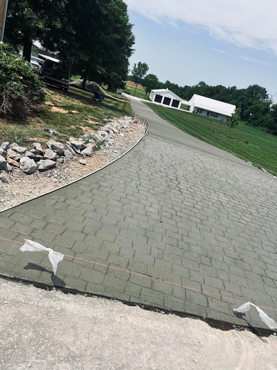 {{ custom_values.service_1 }} in {{custom_values.area_3})