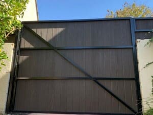 {{ custom_values.service_4 }} in {{custom_values.area_3})