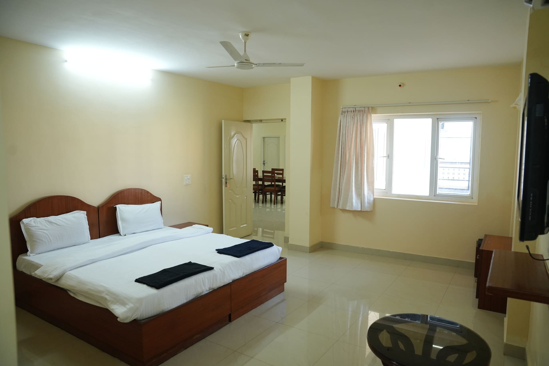 Lora Resorts gallery 27