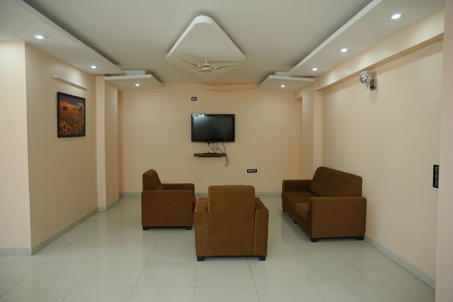 Lora Resorts gallery 4