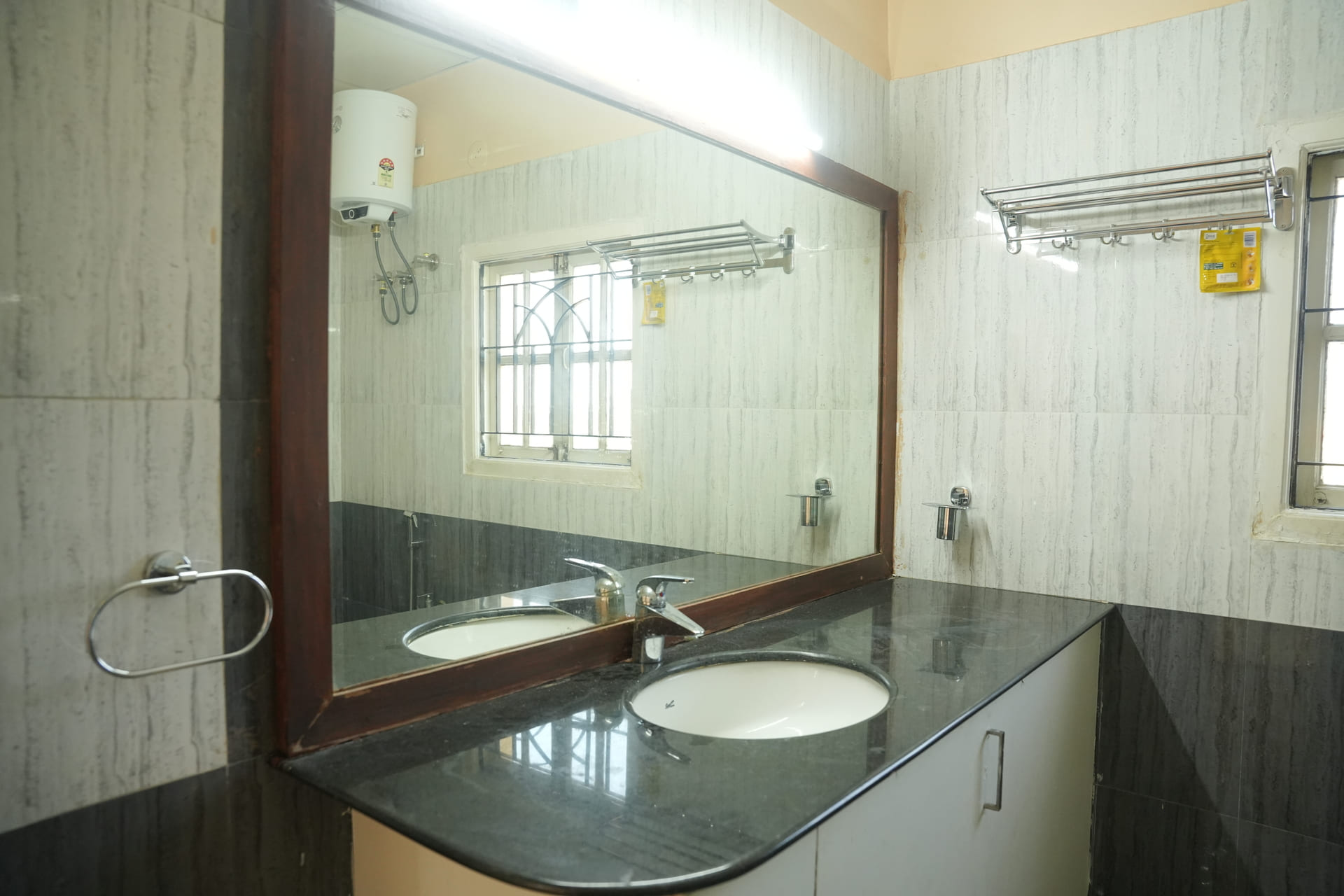 Lora Resorts gallery 3