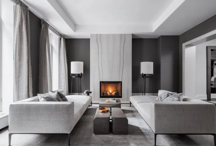 a black and white photo of a building