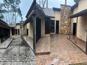 {{ custom_values.service_4 }} in {{custom_values.area_1})