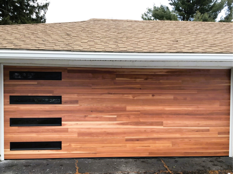 Single car garage door