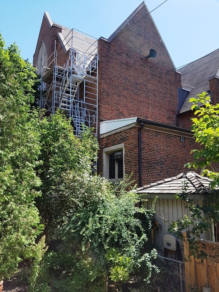 Metal roofing installation in Toronto
