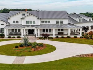 {{ custom_values.service_3 }} in {{custom_values.area_3})