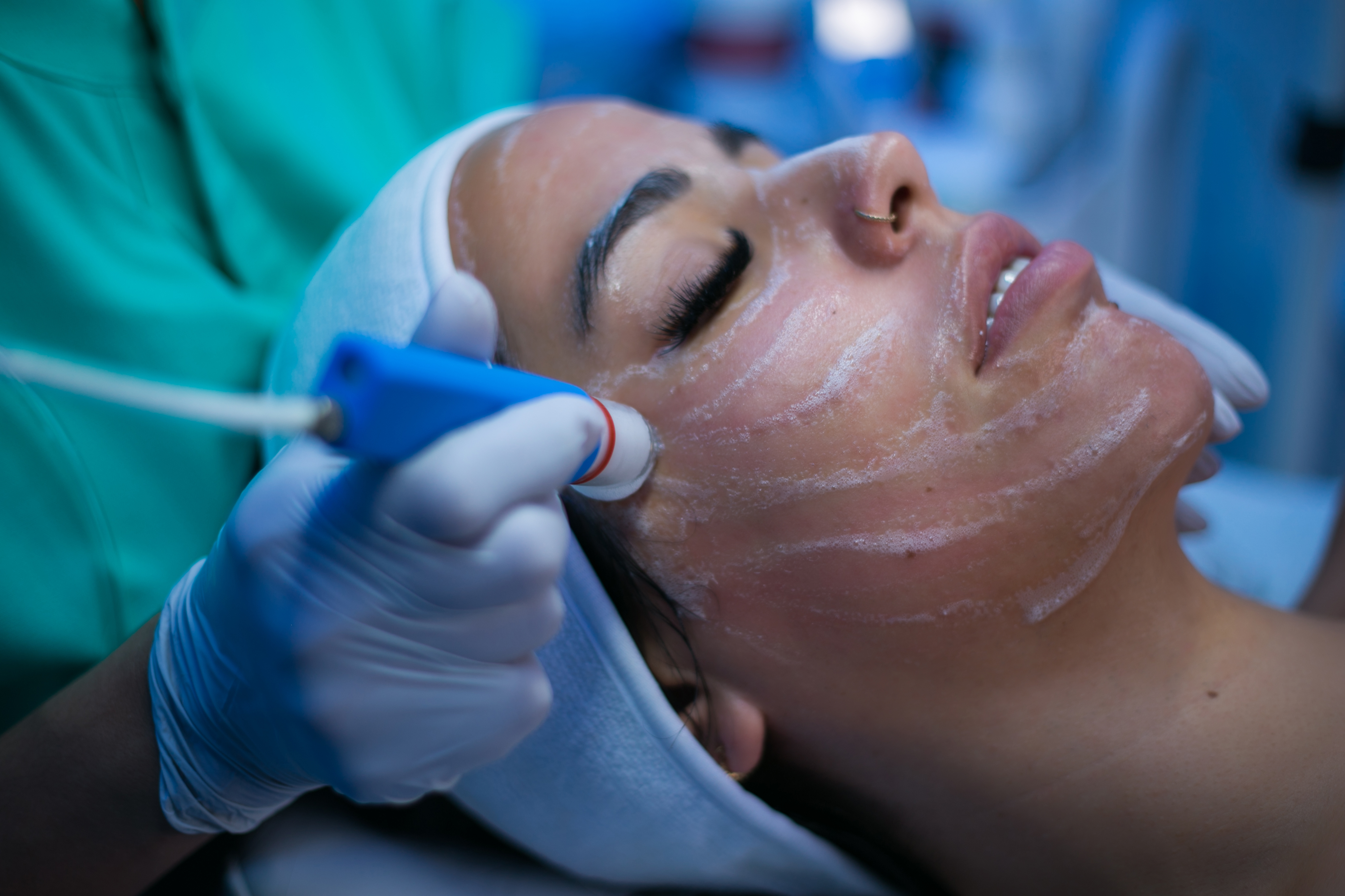 Hidrafacial
