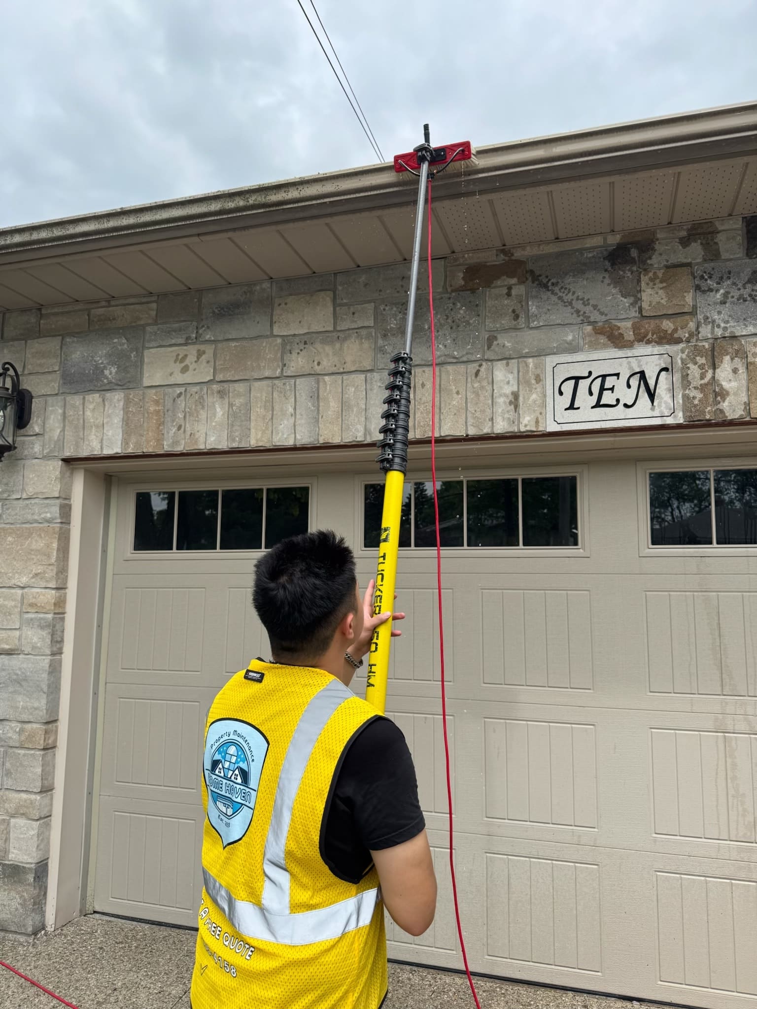 Eavesdrop Cleaning Brampton