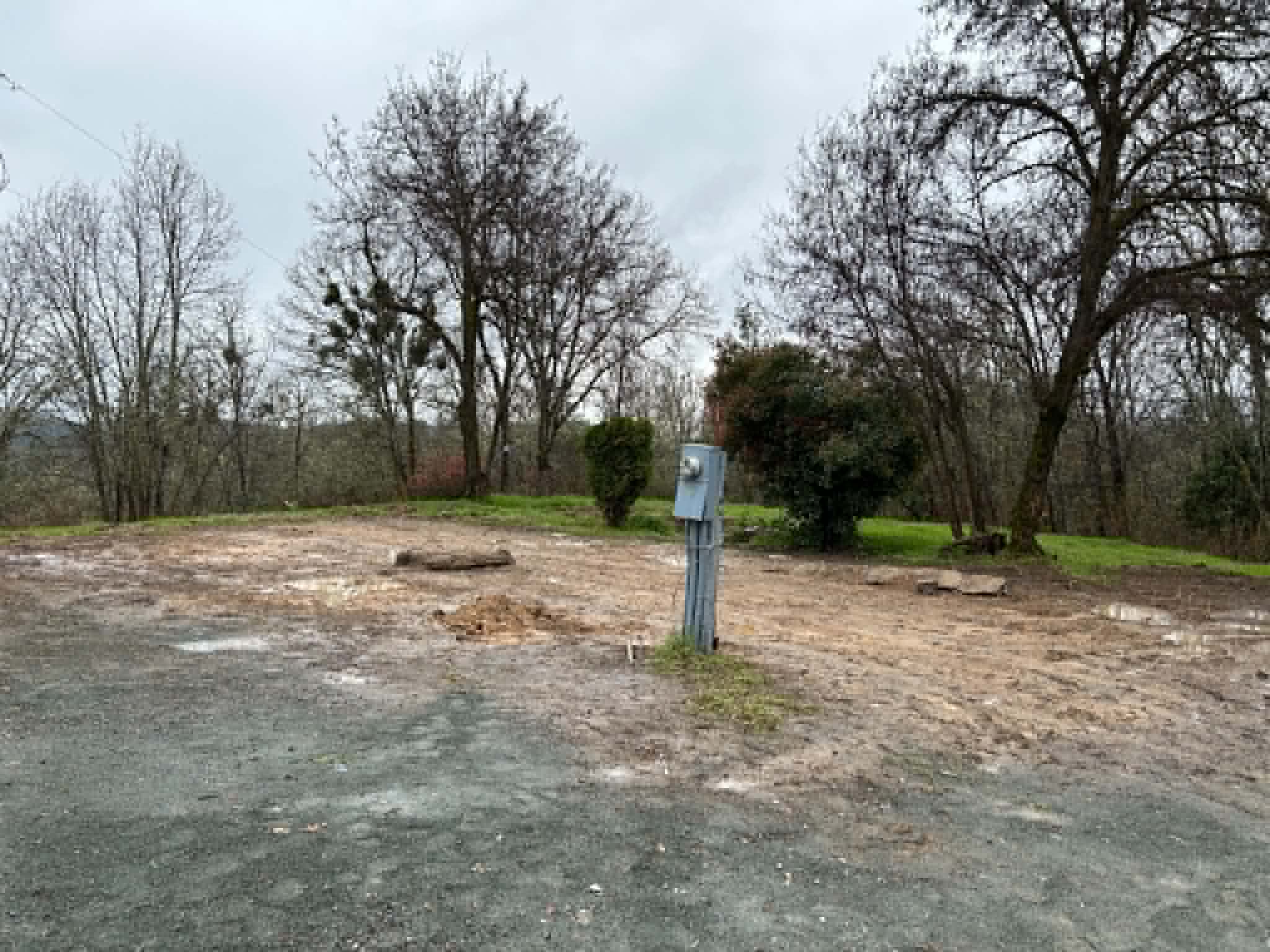 Mobile home demolition before and after in Cave Junction – after