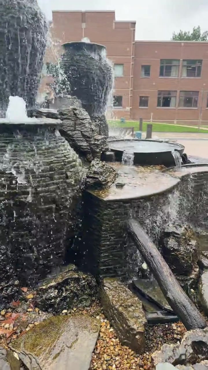 Fountainscape at a driveway