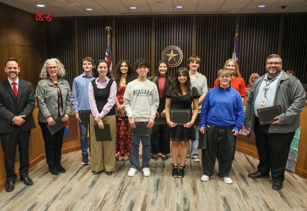 AJ Pontillo advocating for students at a GCISD Board Meeting