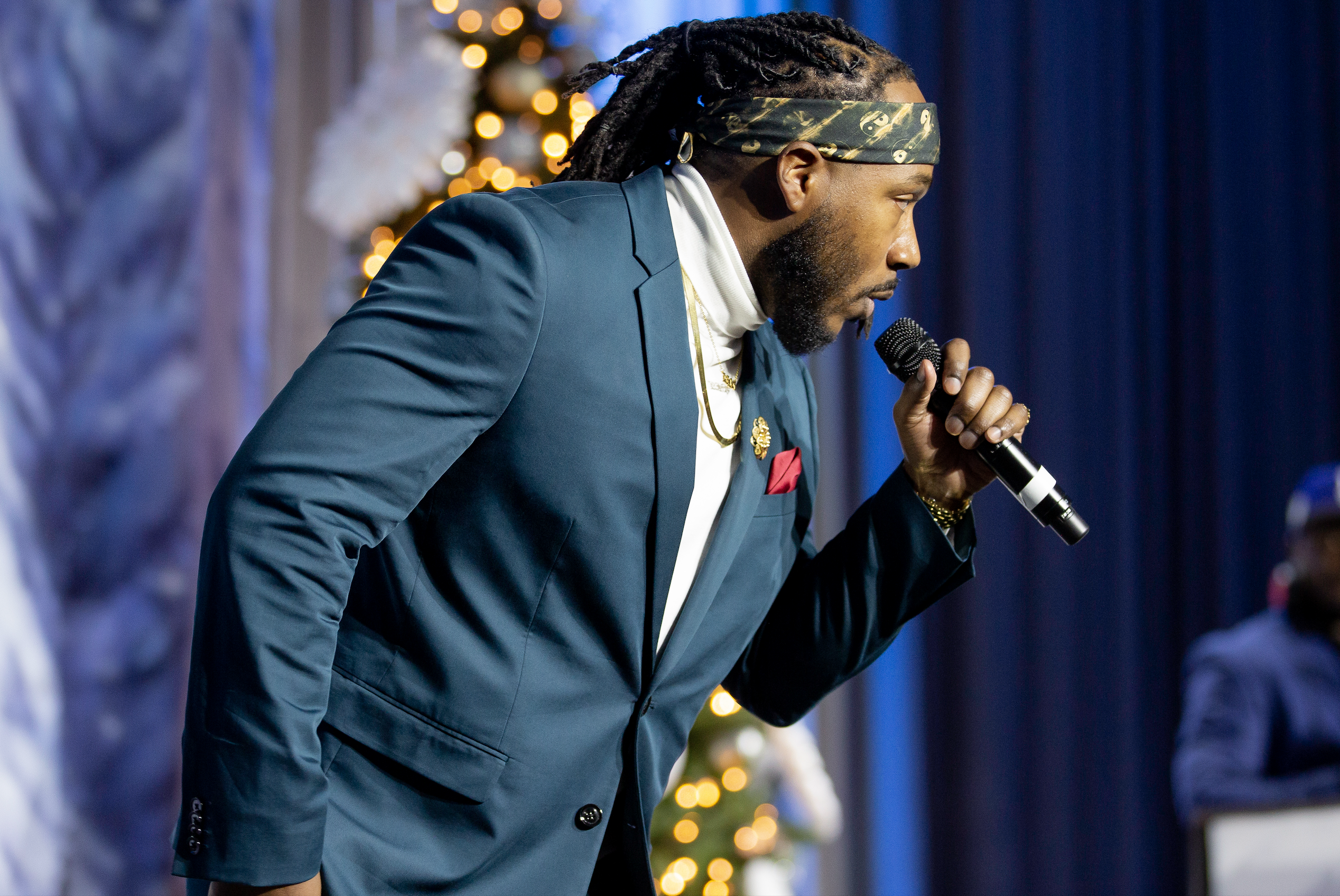 Oliver J. North inspiring youth leaders