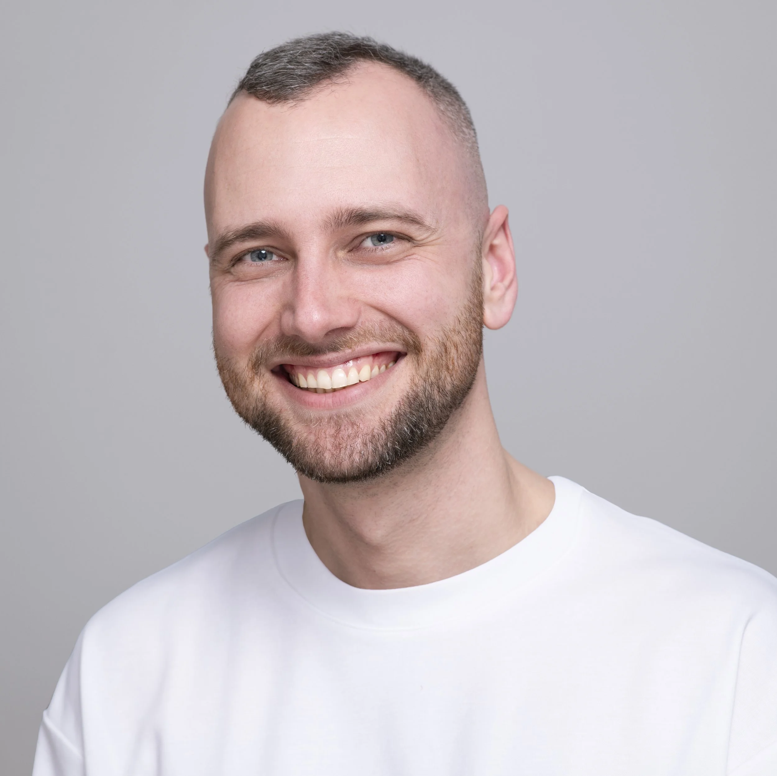 Maxim Thomas, Business Manager