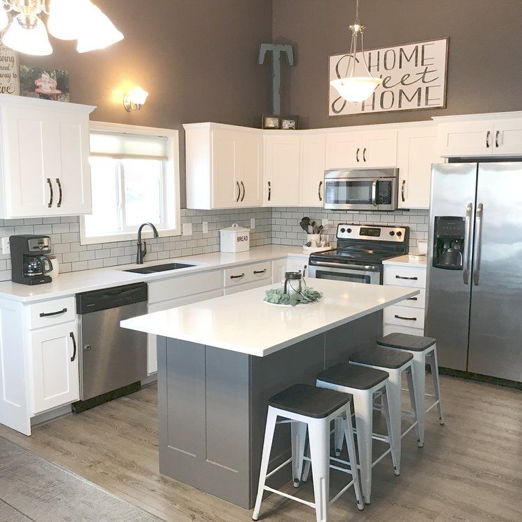 Custom kitchen design and remodeling project for Richmond homeowner
