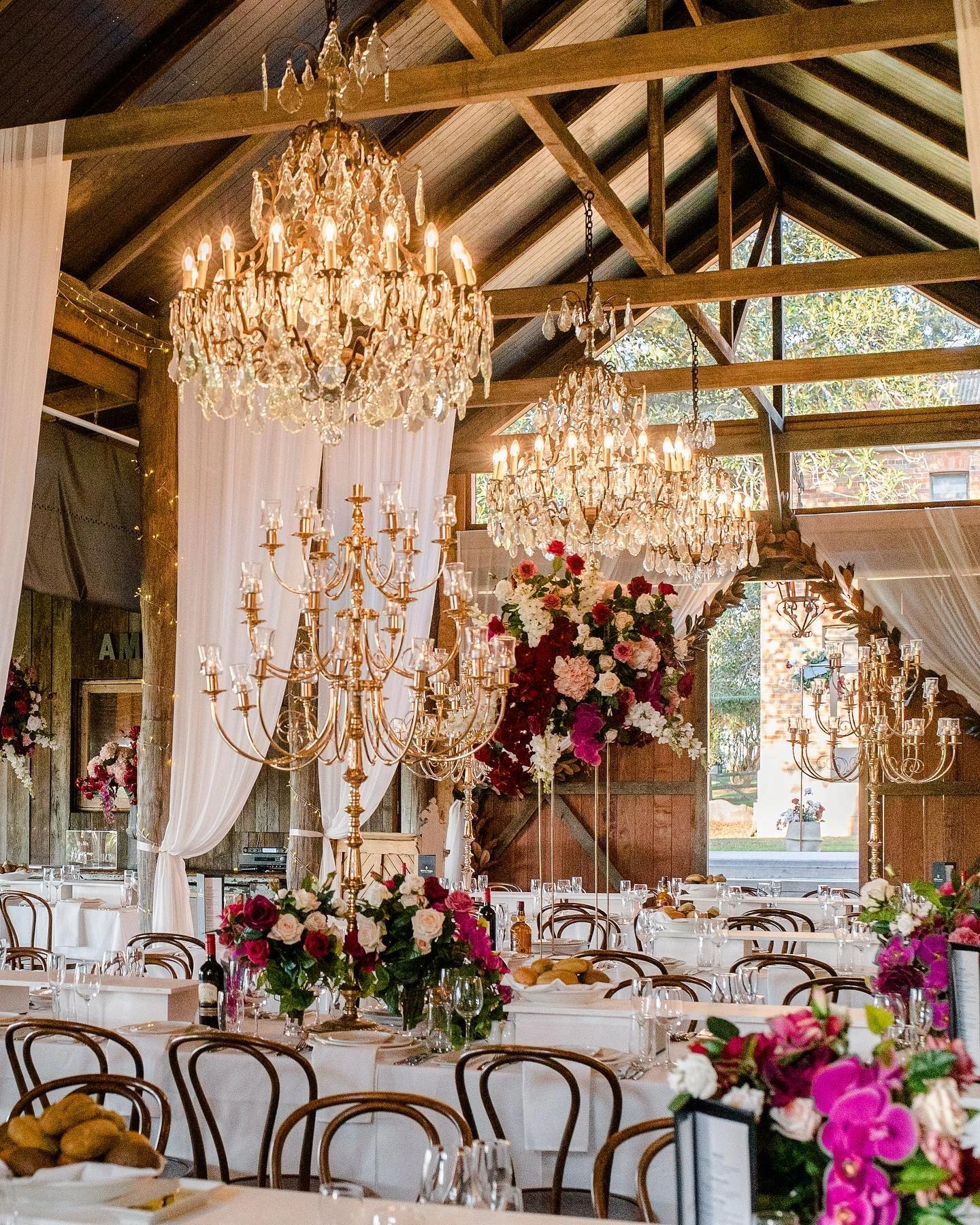 Bridal table, candlelit, detail