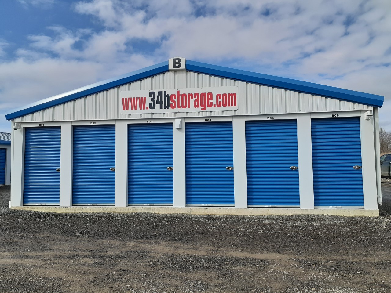 Self storage facility near me